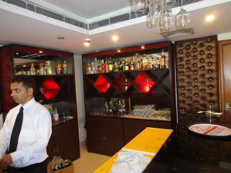 Airport Hotel Noratan Palace New Delhi 3*,