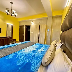 https://the-royal-moon.shimlahotels.net